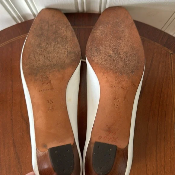Salvatore Ferragamo Boutique Vintage White Shoes Sz 7.5 - Picture 7 of 10